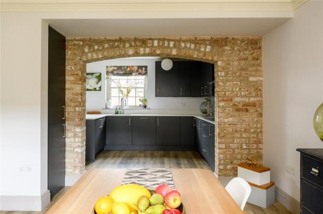 3 bed House for sale Image 7