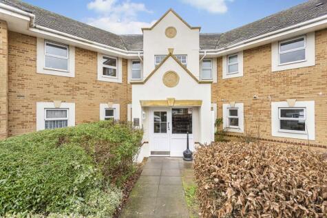 International Way, Sunbury-on-Thames, Surrey, TW16