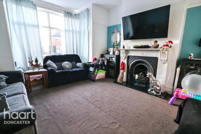 3 bed Semi-Detached for sale Image 5
