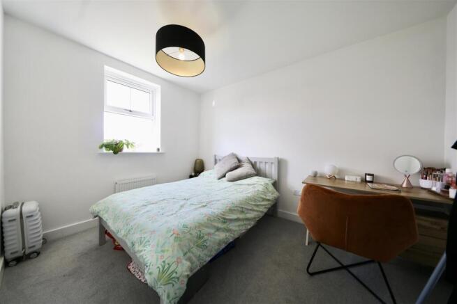 3 bed Terraced for sale Image 12