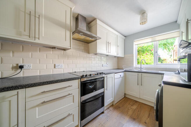 Southfleet Road, Orpington photo 4