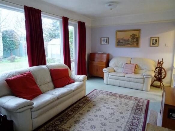 SITTING ROOM: