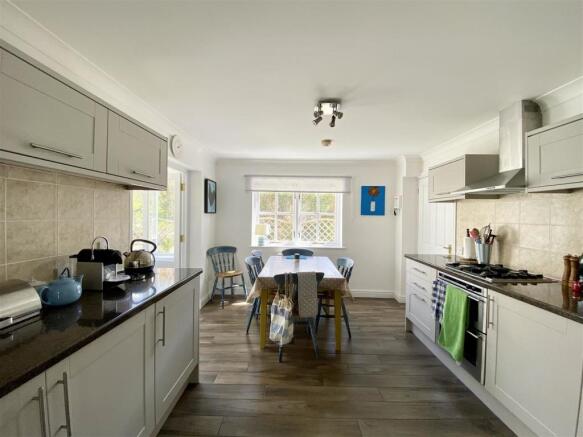 Kitchen/Dining Room