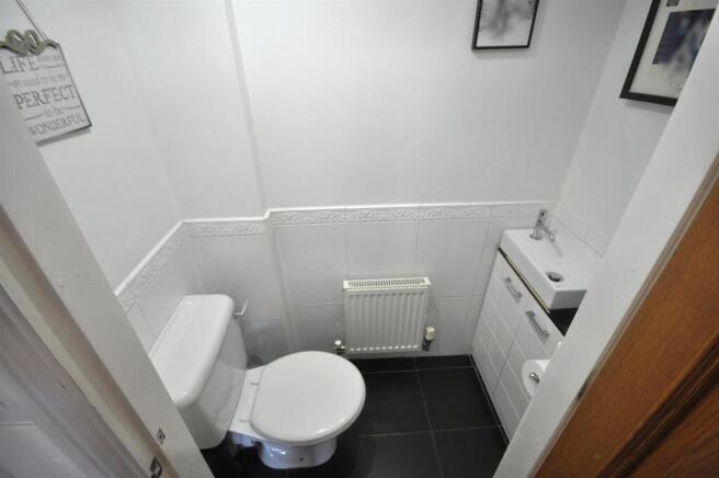 3 bed Semi-Detached for sale Image 8