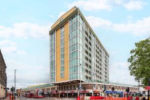 702, 6 Maritime House, Greens End, London SE18 6HB
