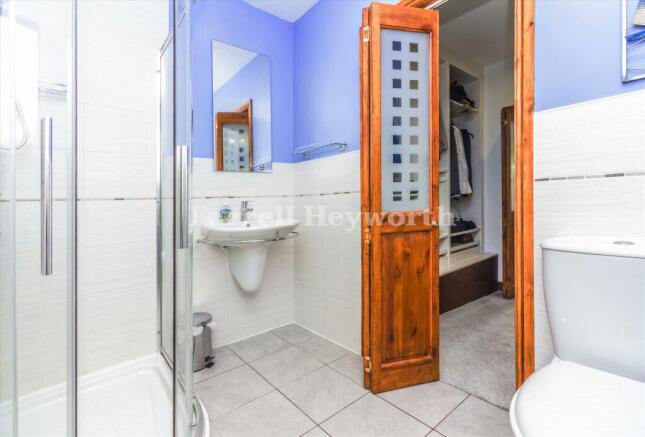 Bedroom 2 en suite