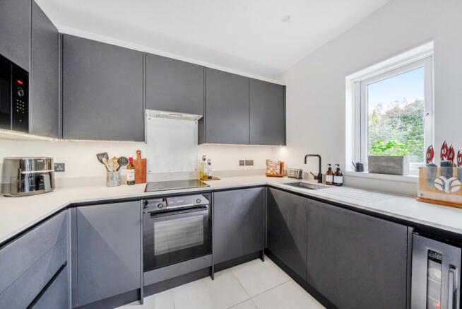 1447271-16-69df69...