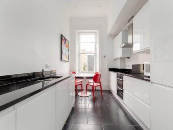 46735_33_London_St_0