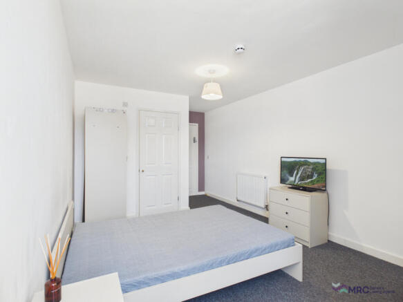 1 bed House Share to rent Image 6