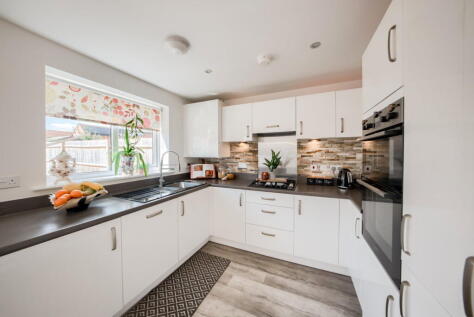 Lockheed Street, Weston Turville, Aylesbury, HP22 3BA