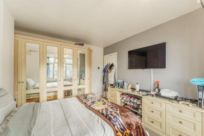 3 bed Semi-Detached for sale Image 9