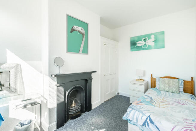 3 bed Terraced for sale Image 10