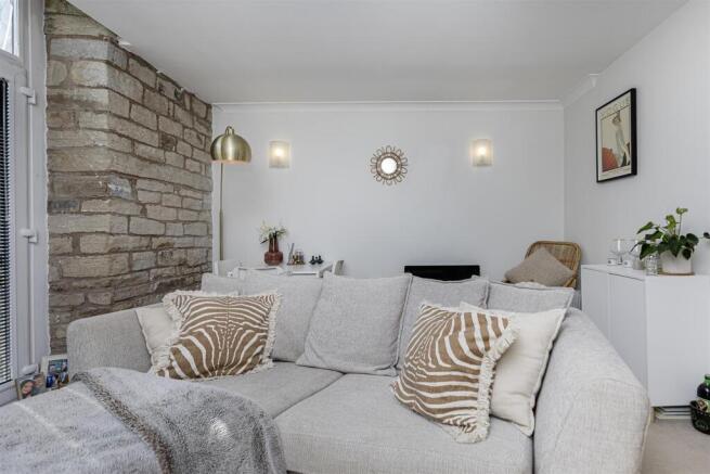 2 bed Apartment for sale Image 8