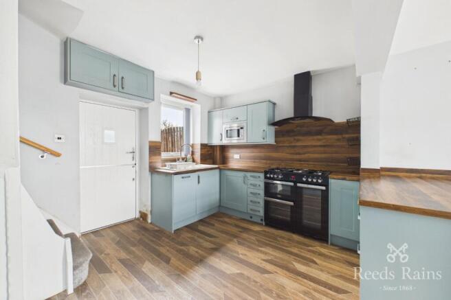 2 bed Terraced to rent Image 4