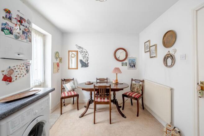 2 bed Terraced for sale Image 5