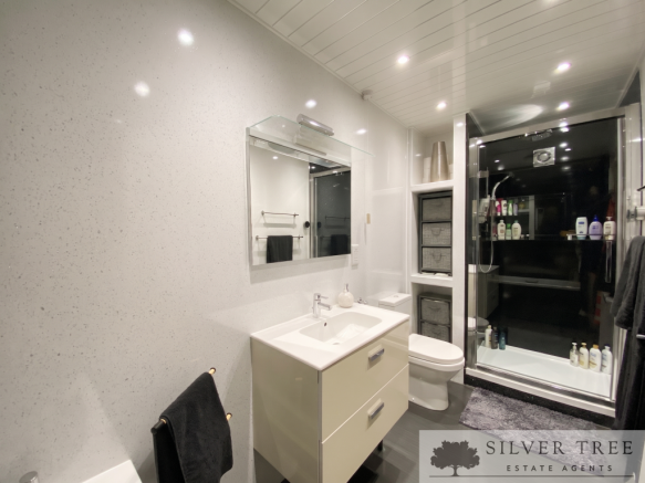1 bed Apartment for sale Image 9