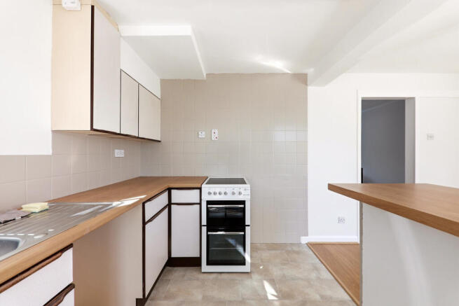 3 bed Semi-Detached for sale Image 7