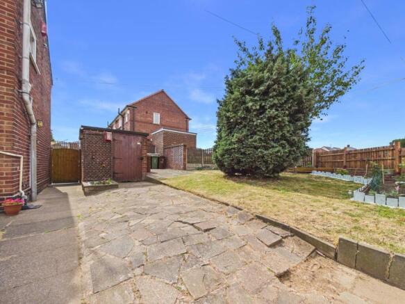 3 bed Semi-Detached for sale in castleford