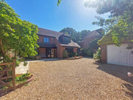 2a, Broadmead Close, Lymington SO41 3TG