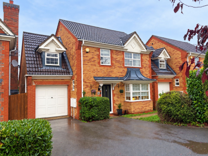 Pond Close, Hinchingbrooke Close.