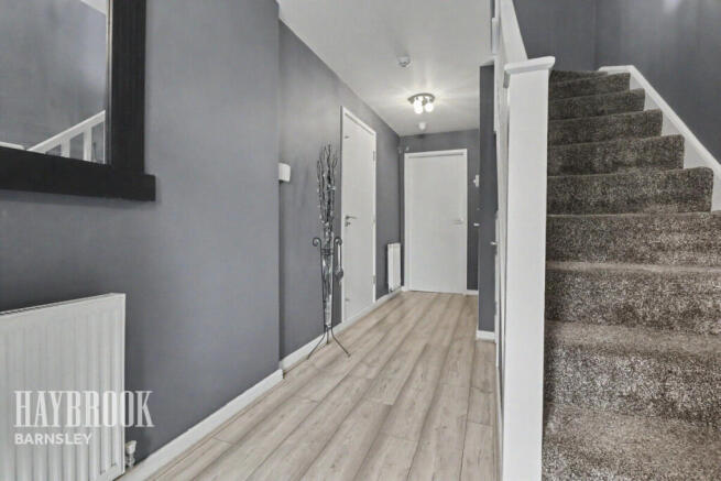 3 bed Town House for sale Image 5