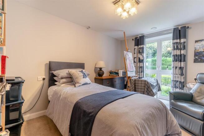 2 bed Apartment for sale Image 5