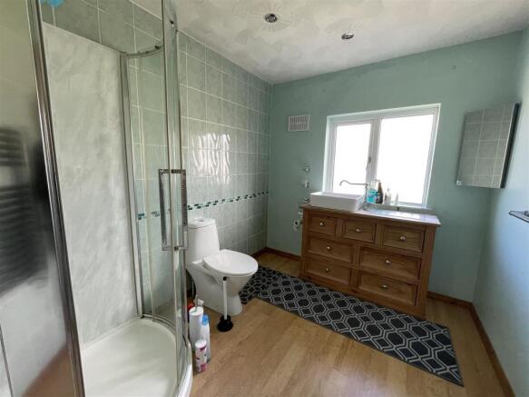 Another angle of Shower Room