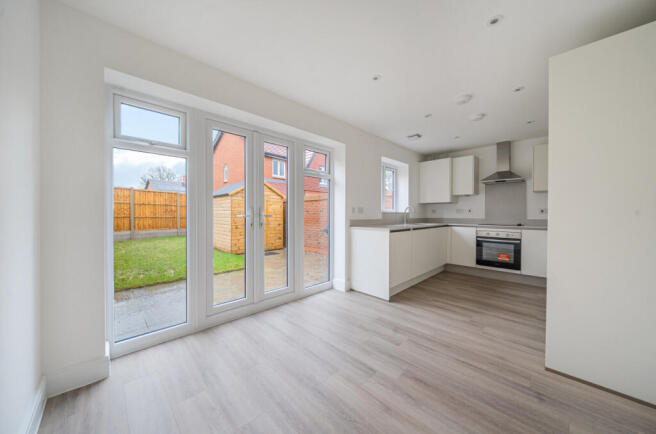 1388547-17-693829...