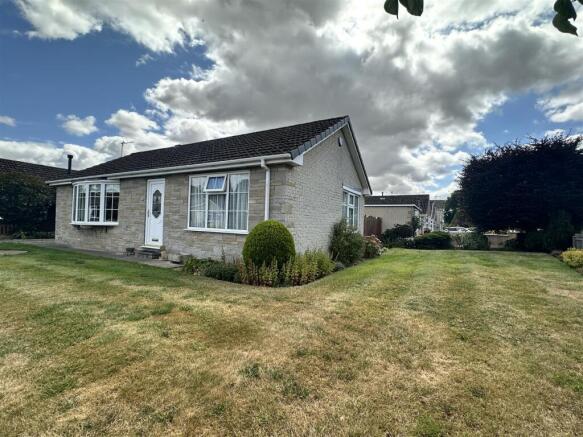 3 bed Detached Bungalow for sale Image 5