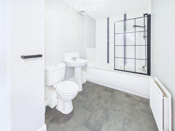 3 bed Terraced for sale Image 9