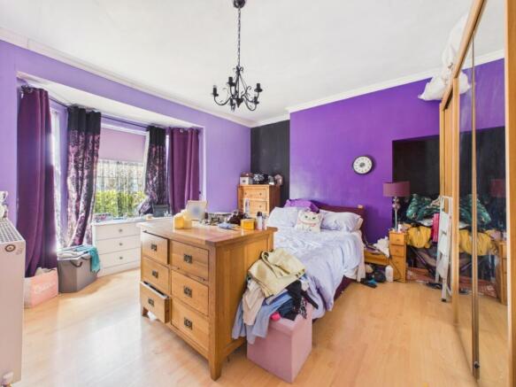 5 bed Terraced for sale Image 9