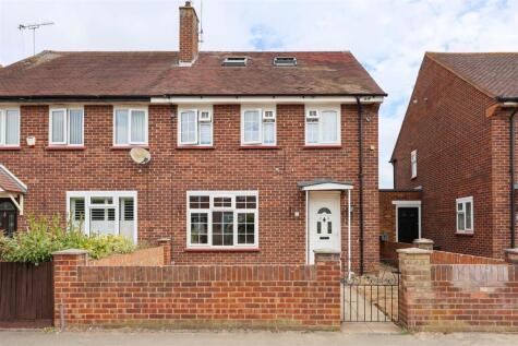 St. Christopher Road, Uxbridge, UB8