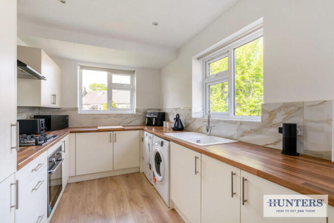 3 bed Semi-Detached Bungalow for sale Image 4