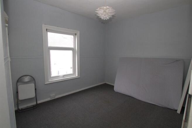2 bed Terraced to rent Image 9
