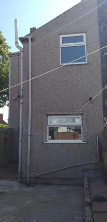 2 bed End of Terrace to rent Image 8