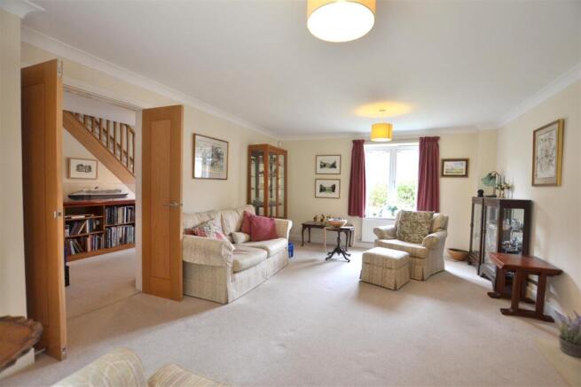 Living Room 3.JPG