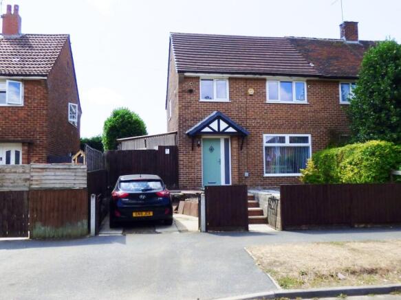 3-bed semi-detached on Whincover Drive, Farnley, Leeds, £199,995