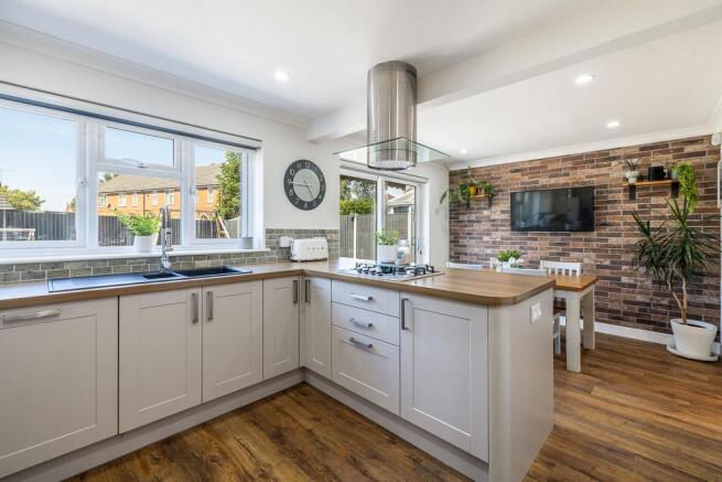 Kitchen/Dining Room