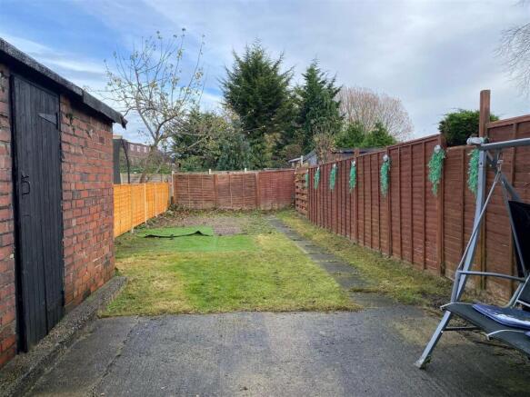 3 bed Terraced to rent Image 8
