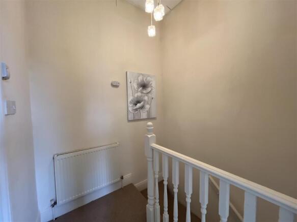 2 bed Terraced for sale Image 8