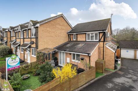 Warblington Close, Tadley, Hampshire, RG26