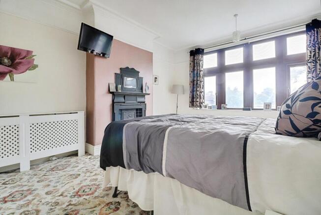 6 bed Semi-Detached for sale Image 10
