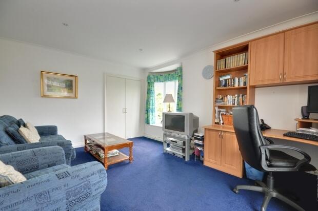 Reception 2/Bedroom 4