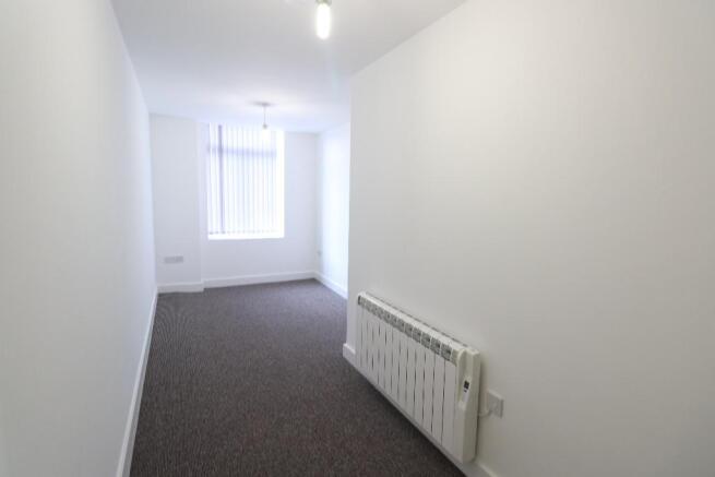 1 bed Apartment to rent Image 4