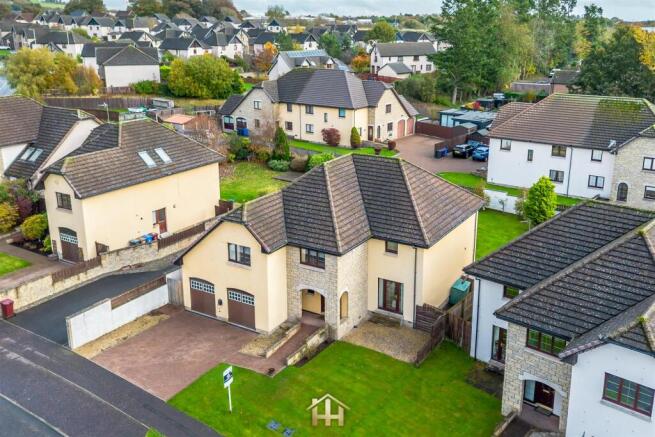 11 CASTLE WOOD AVE DD4 9FP 211025 EDIT (4 of 52).j