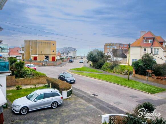 14 Warren Edge Road 