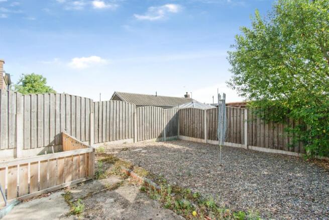 2 bed Semi-Detached for sale Image 11