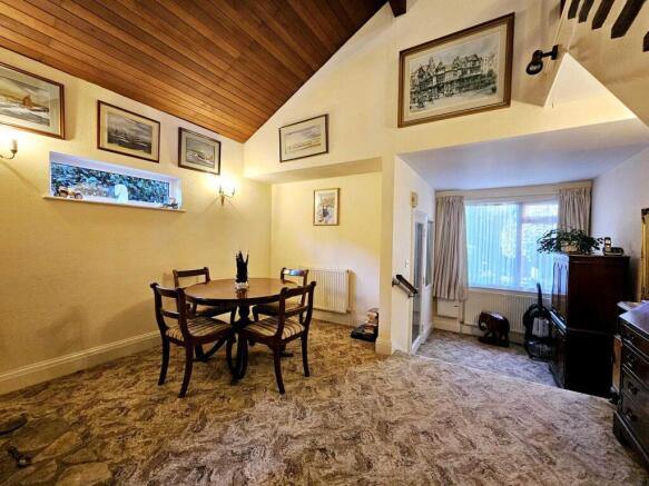 3 bed Detached for sale Image 8