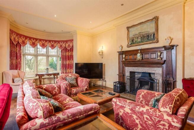 12 bed Character Property for sale Image 11