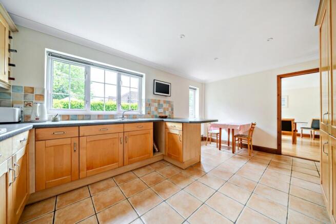 Acorn Close, Hawkinge, CT18 photo 4
